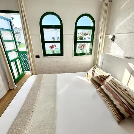 Aqua Apartment